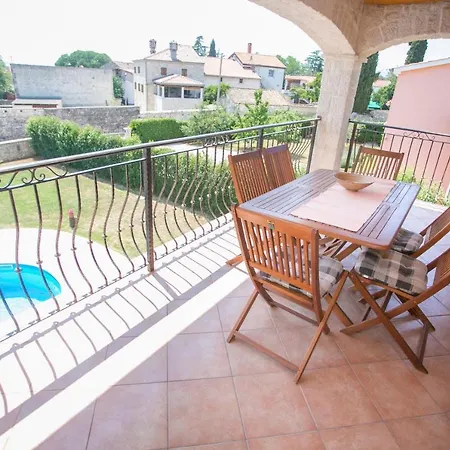 Family Friendly House With A Swimming Pool Buici, - 19720 *